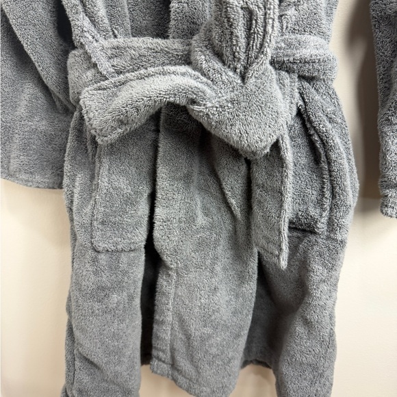 Threshold Charcoal Plush Robe - Picture 4 of 5